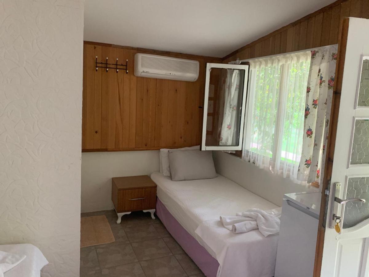 Adabella Pension Чирали Экстерьер фото